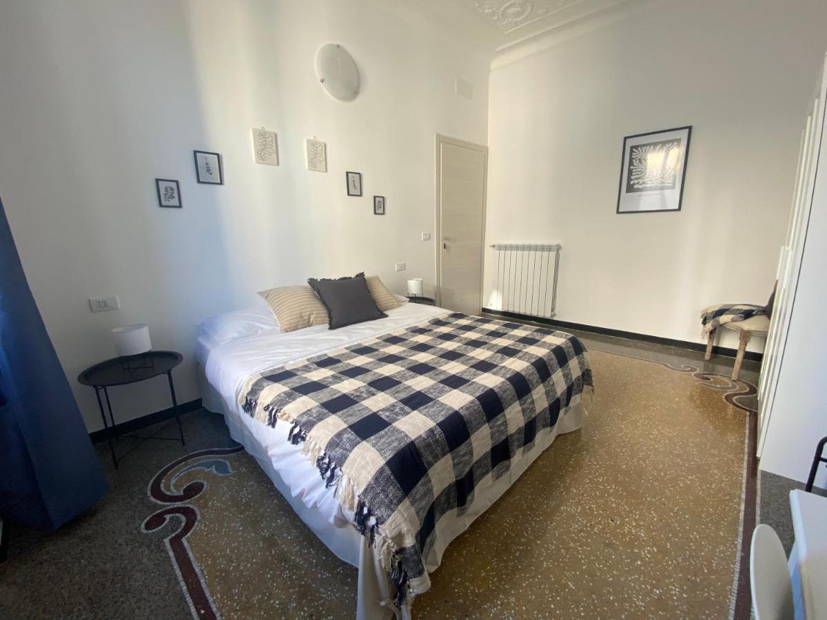 Casa Amedeo Panzió Genova Kültér fotó
